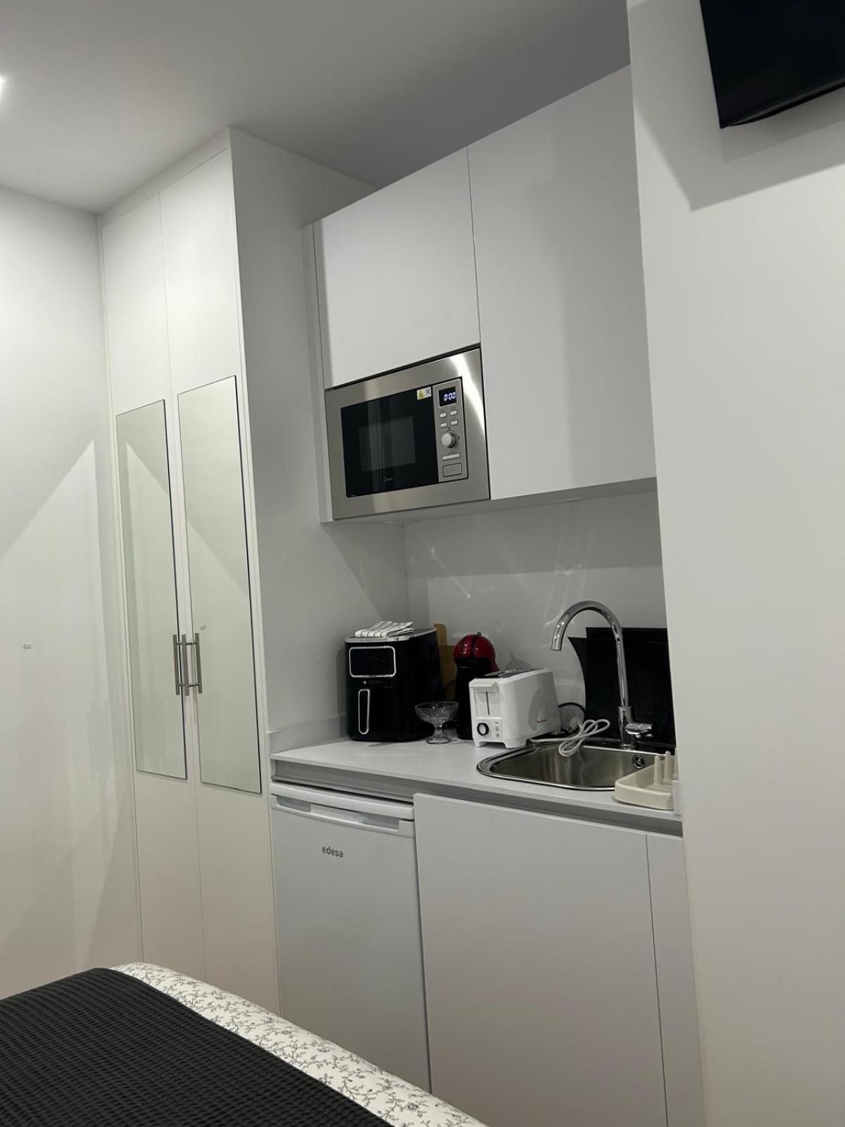 Apartamentos Gravina Madrid Exterior photo